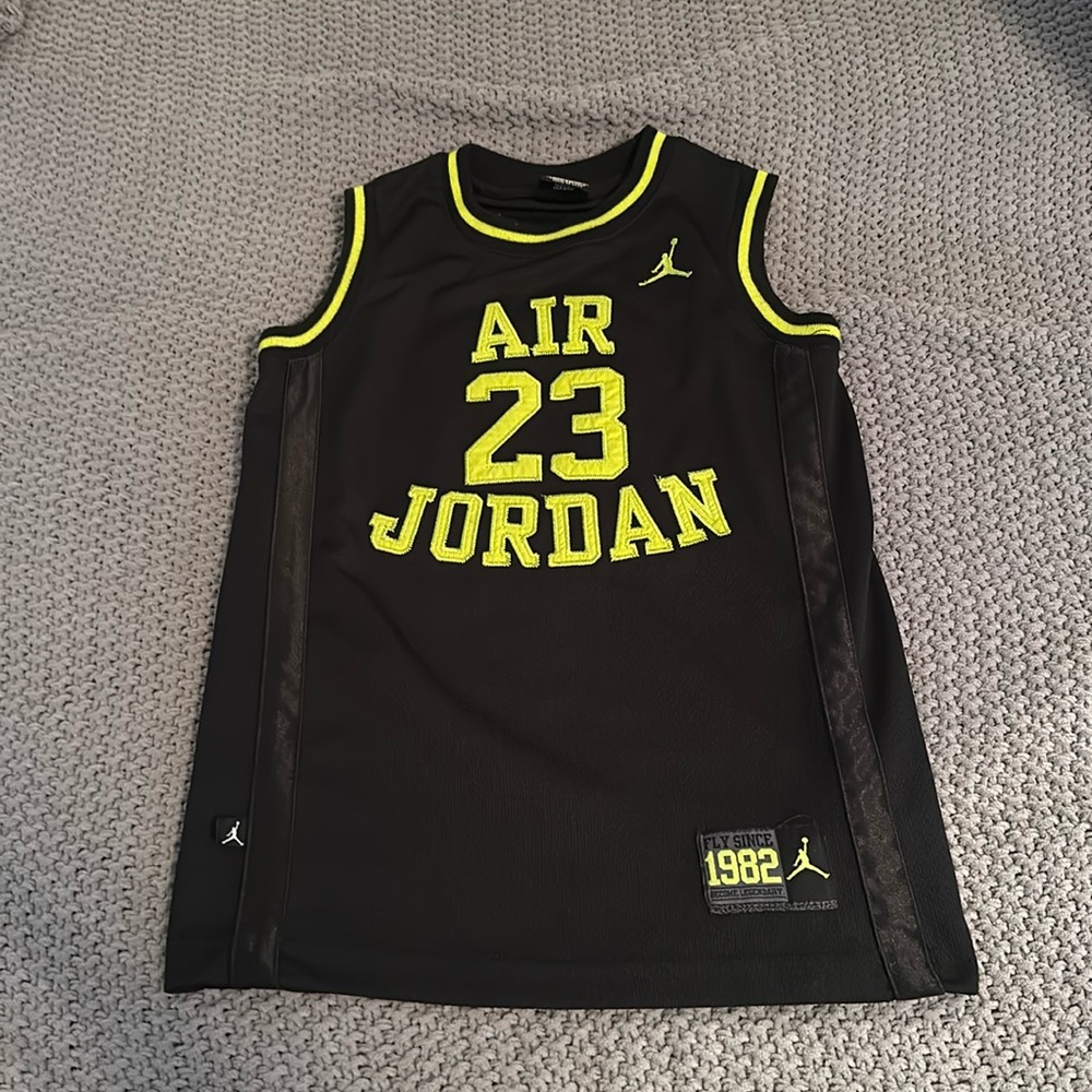 air jordan jersey, green and black, size small